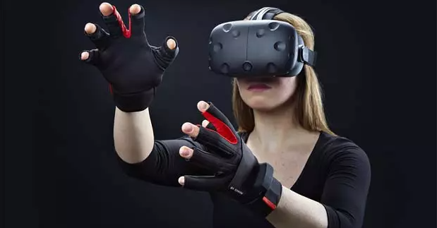 لمس غیرواقعی؛ دستکش های واقعیت مجازی اجازه می دهند اشیای خطرناک را لمس کنید