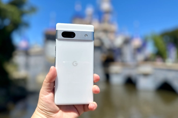 بررسی Google Pixel 7a: تلفنی با قدرت های فوق العاده دوربین