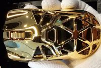 شرکت ریزر از نسخه ویژه موس گیمینگ Viper Mini Signature با پوشش طلای 24 عیار رونمایی کرد.