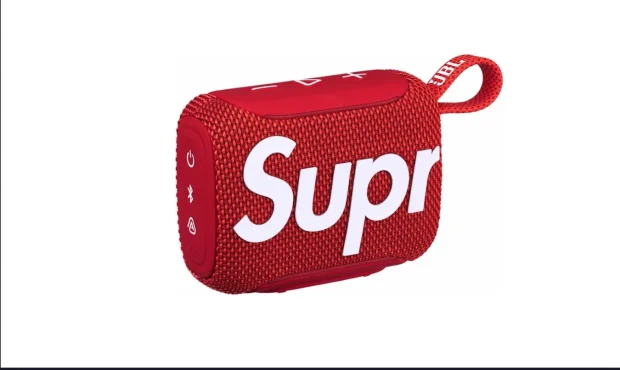 همکاری جذاب سوپریم و JBL؛ رونمایی از اسپیکر پرتابل Supreme JBL Go 5 با طراحی نمادین
